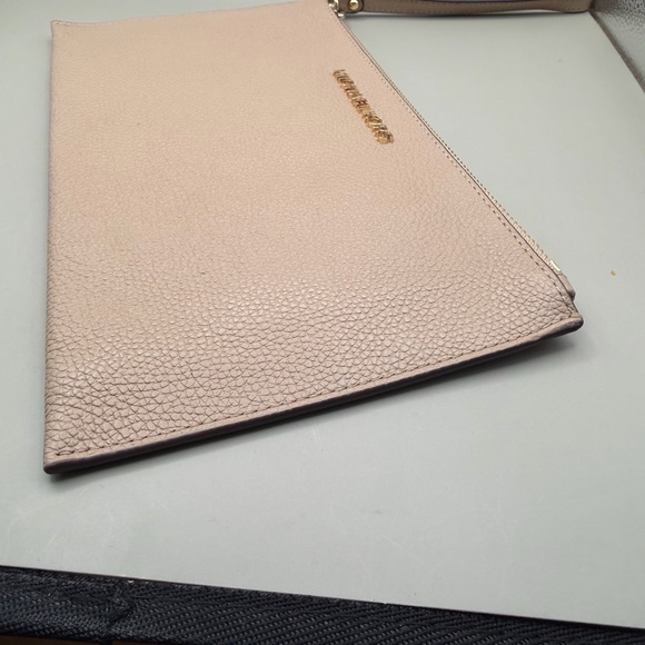 Michael Kors Taupe Wristlet EUC - Picture 4 of 6